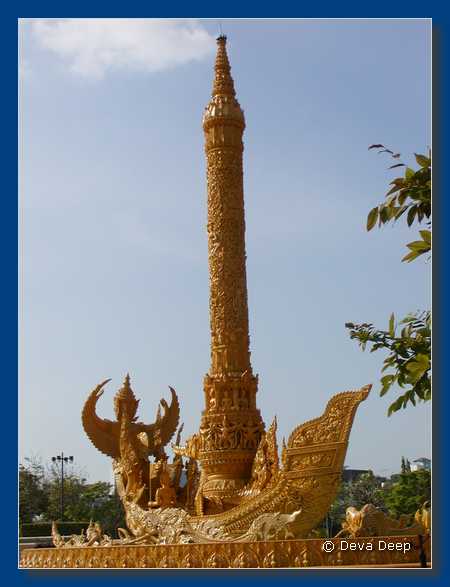 Ubon Ratchathani Giant votive candle 20031216-1